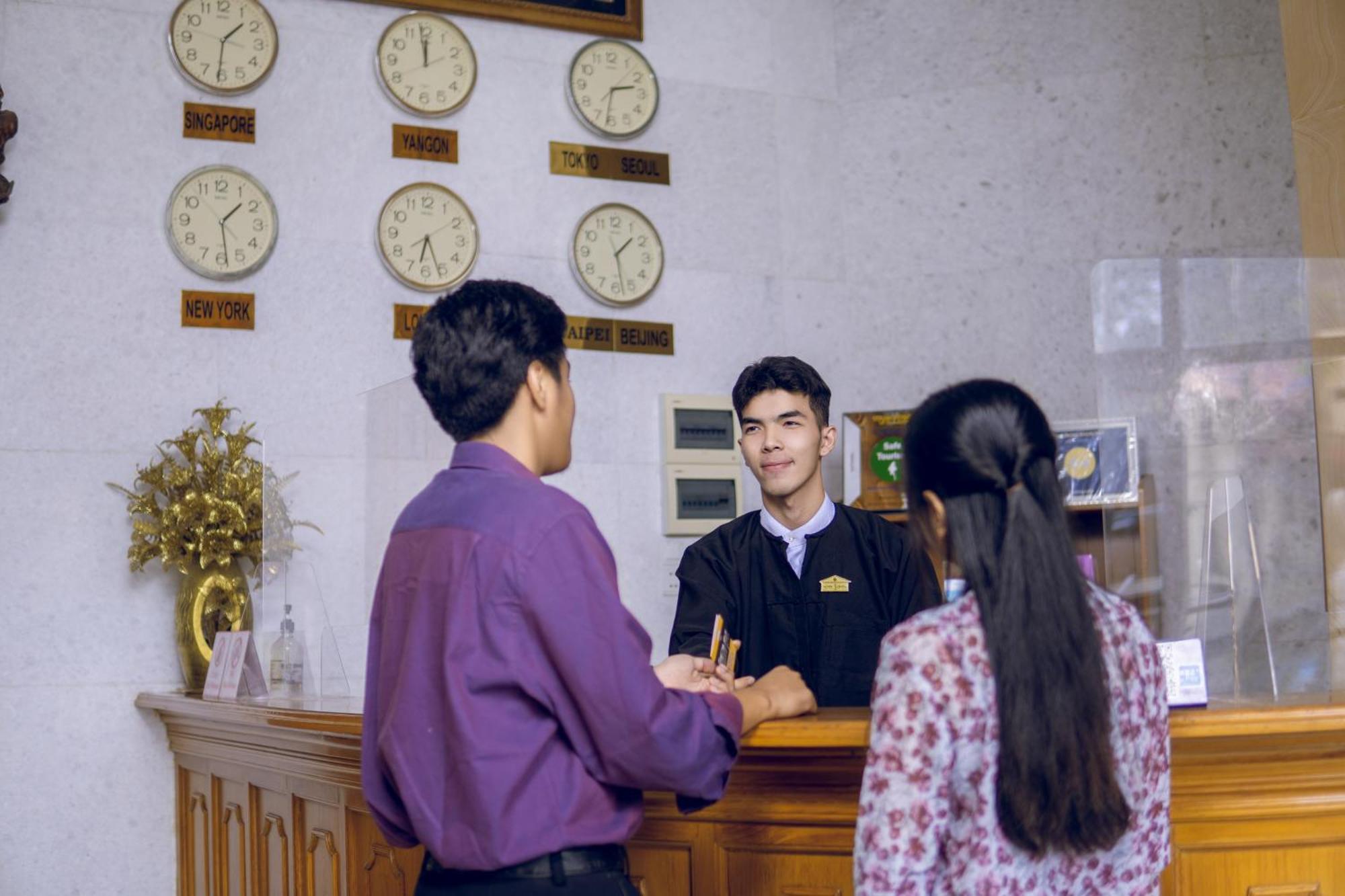 Hotel Sidney Yangon Eksteriør bilde